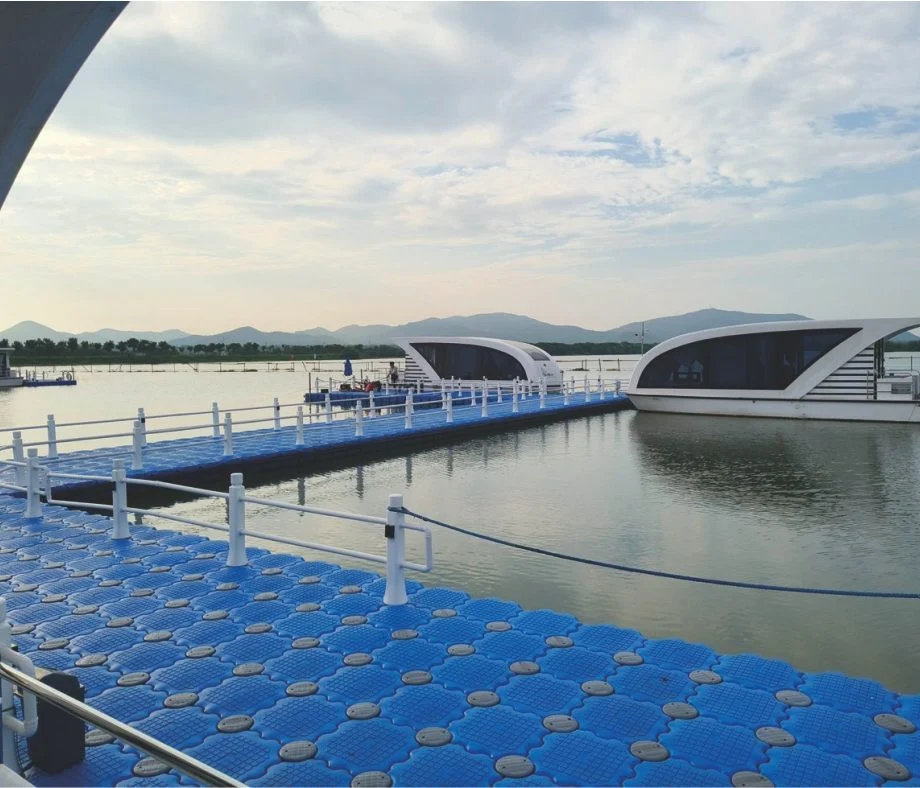 FH90 cabin aan het water